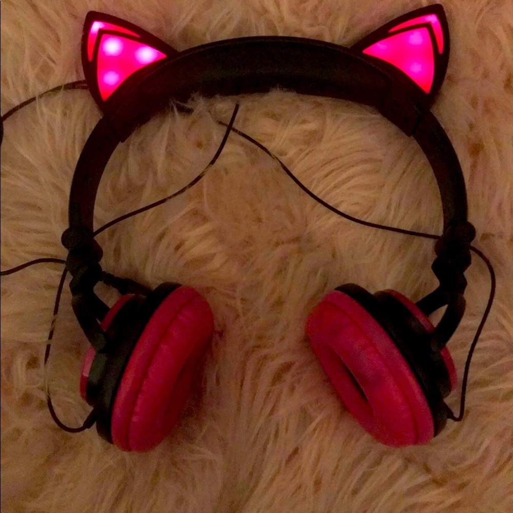 Pink Light-Up Cat Ear Wired Headphones